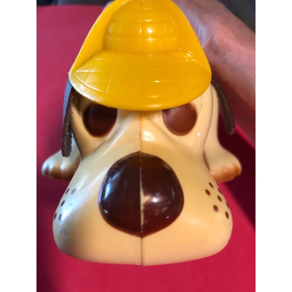Vintage 1970s Hasbro Digger The Hound Dog Sleuth Detective no string or tail